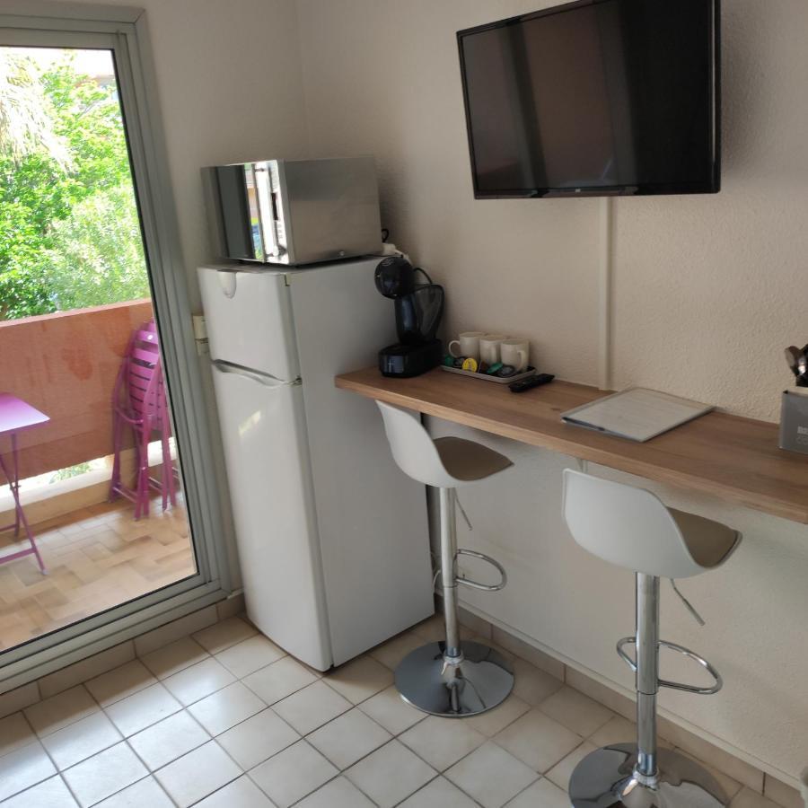 Studio Cabine Quatre Couchages Classe 2 Etoiles บอร์มส์-เลส์-มิโมซาส์ ภายนอก รูปภาพ